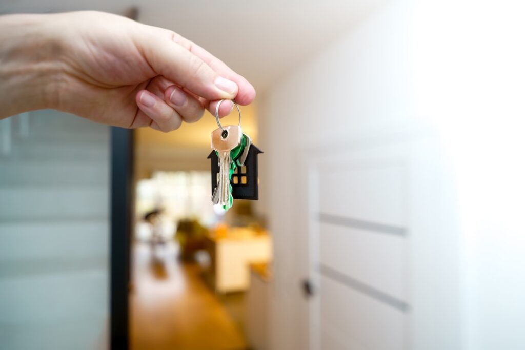 Closing Costs in Orlando: What Buyers and Sellers Pay in 2026 - DJ & Lindsey Real Estate